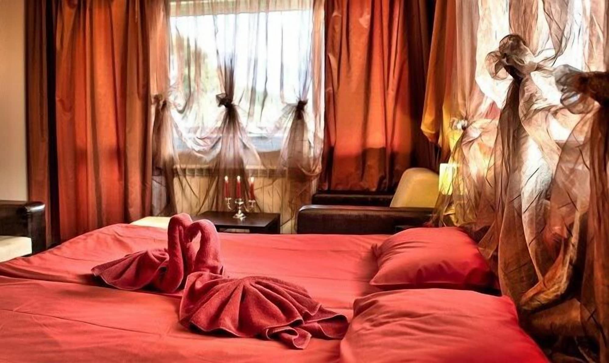 Alexander Hotel Banya  Extérieur photo